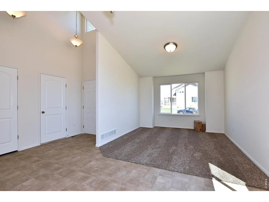 Photo of 2379 Jasmine Ln