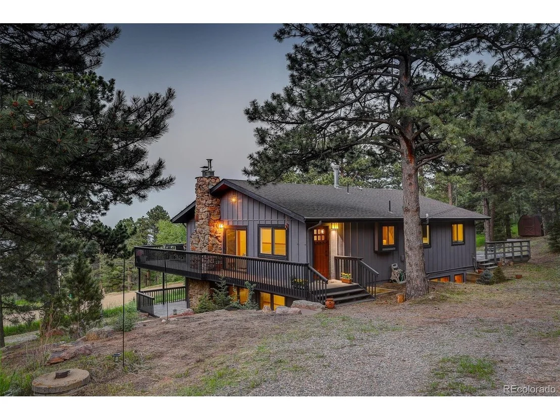 Photo of 586 Brook Rd