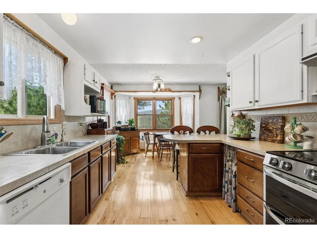 Photo of 225 Hell Canyon Rd