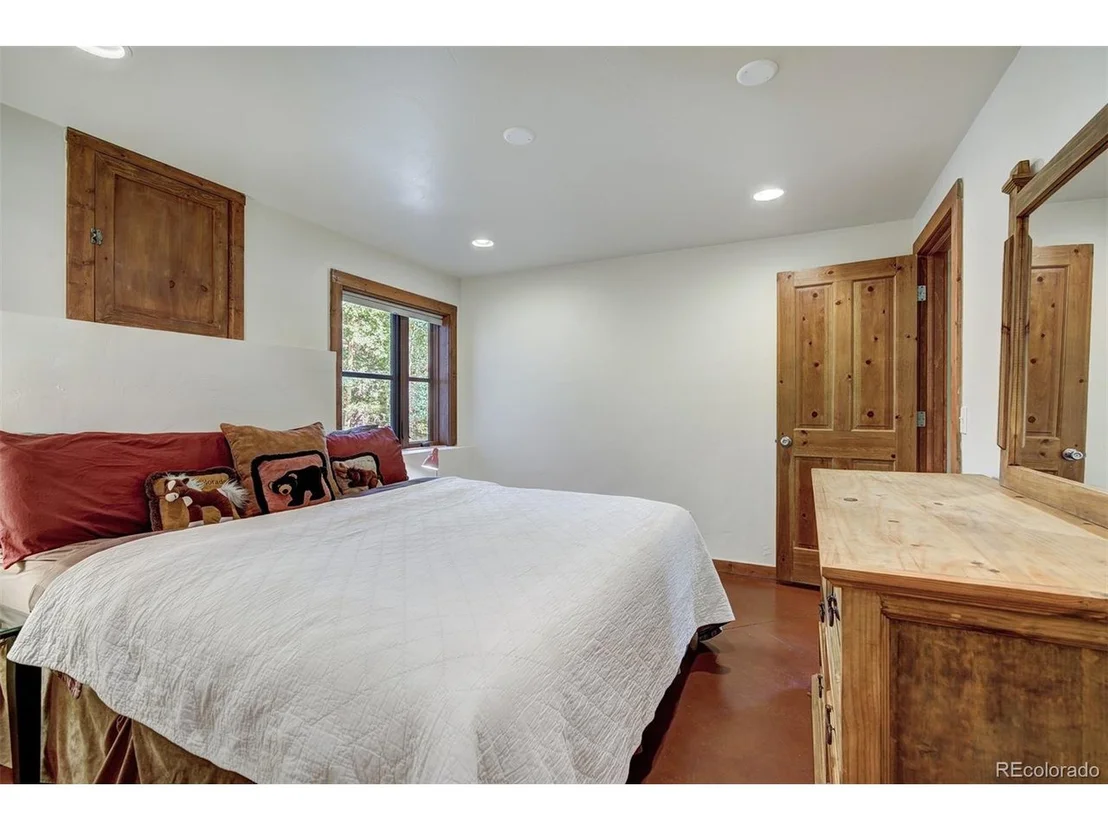 Photo of 22 Peterson Dr