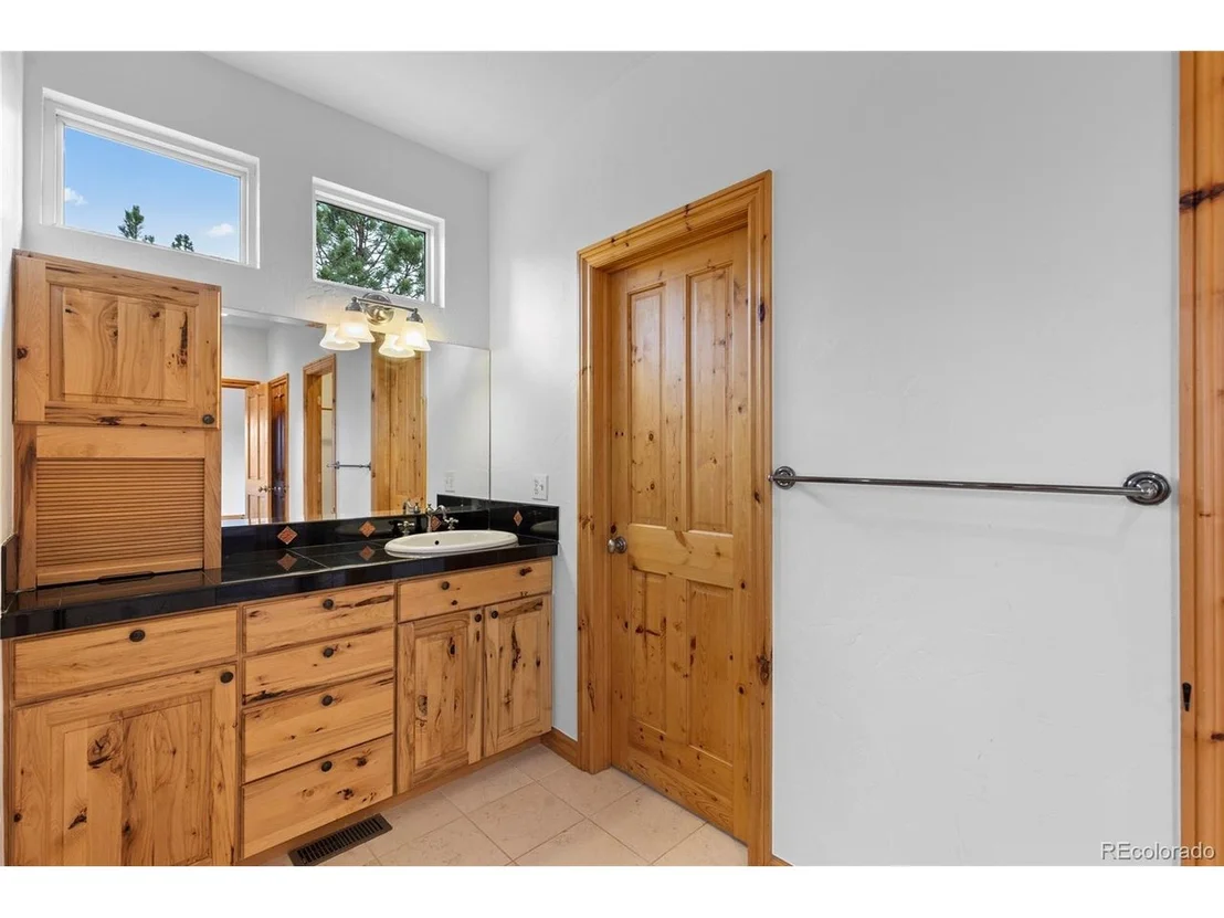 Photo of 3919 Woods Rd