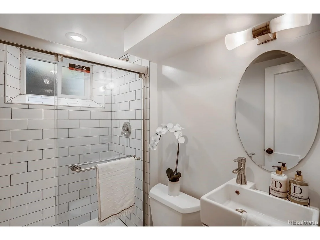 Photo of 2900 Elm St