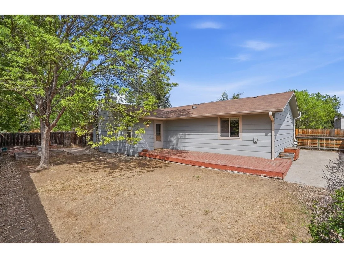 Photo of 1689 Geneva Cir