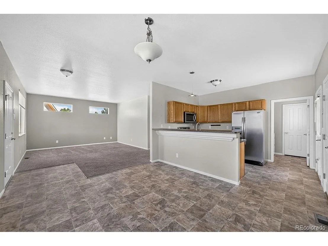 Photo of 370 Naples St