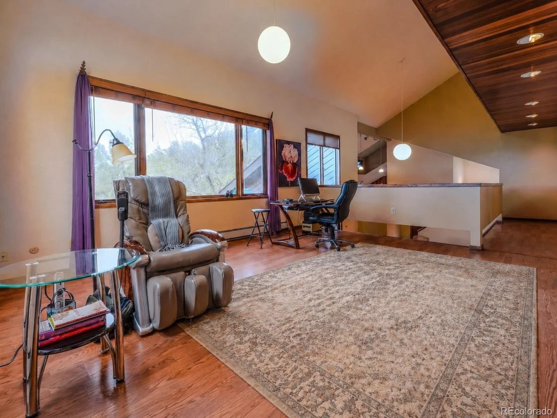 Photo of 8664 Middle Fork Rd