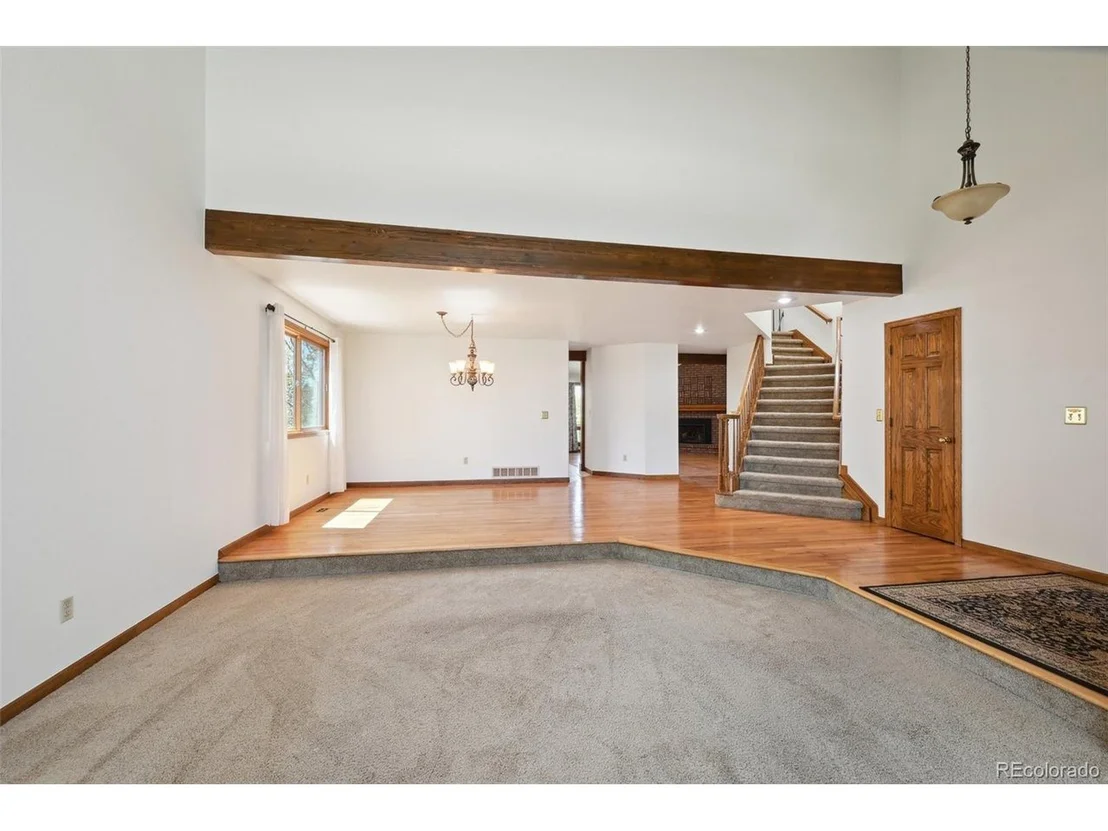Photo of 1105 Oakhurst Dr