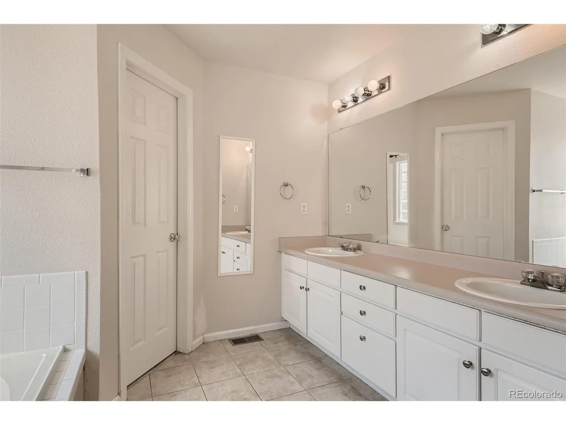 Photo of 584 Briggs Pl
