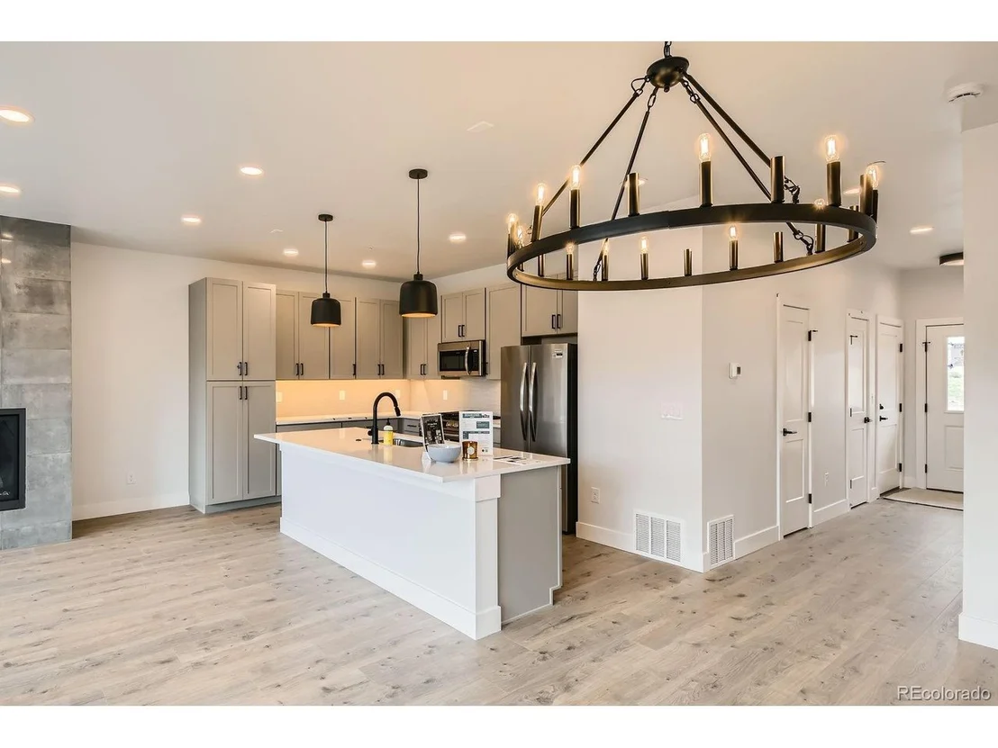Photo of 1501 James Dr