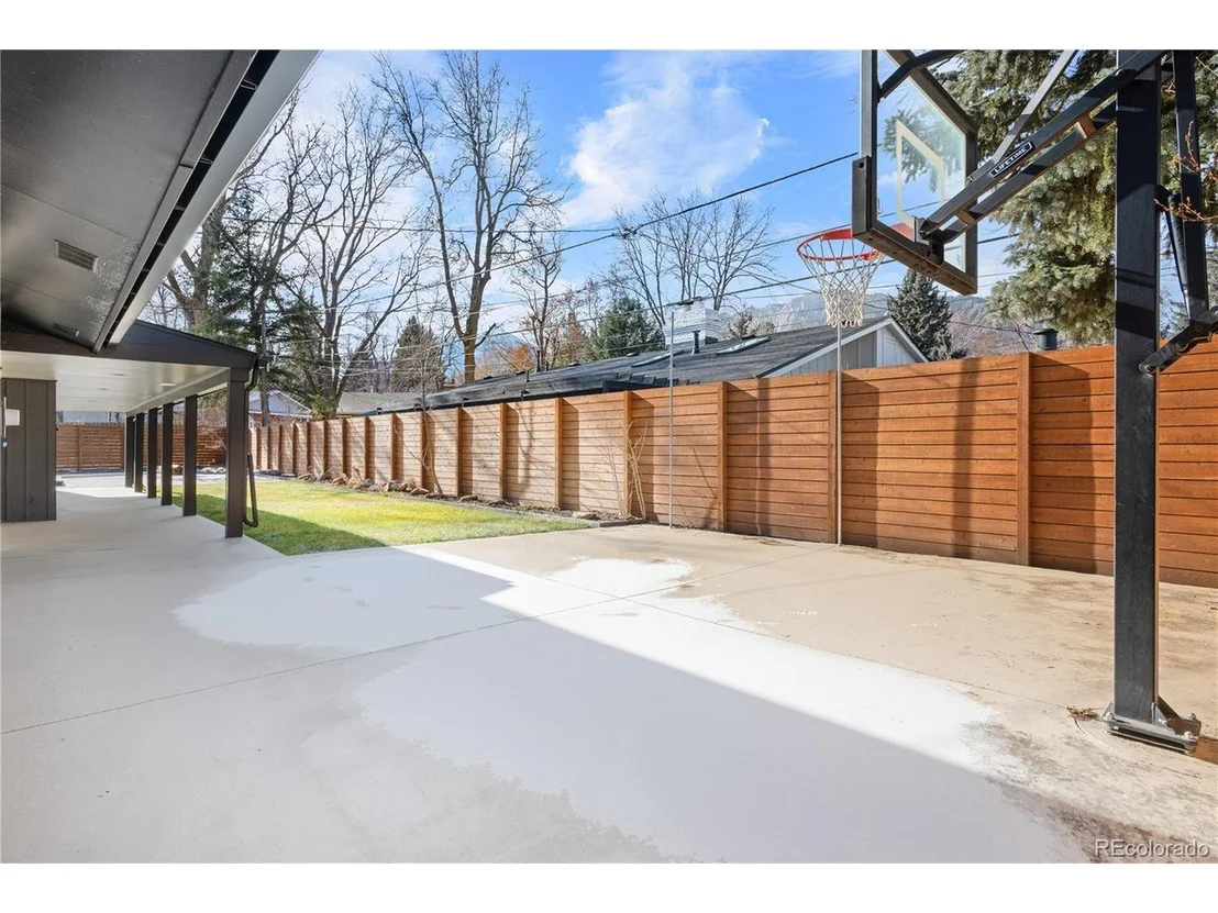Photo of 245 Fair Pl