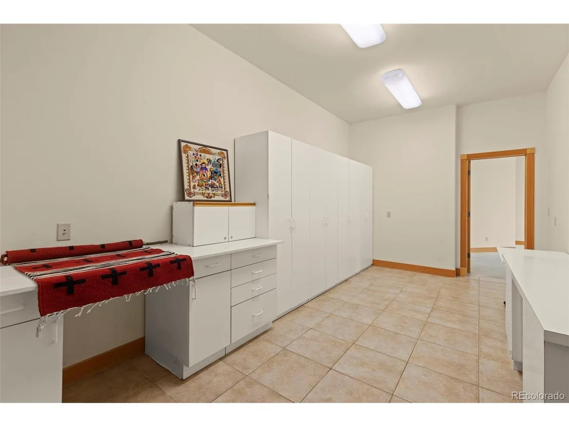 Photo of 273 Ensign Dr