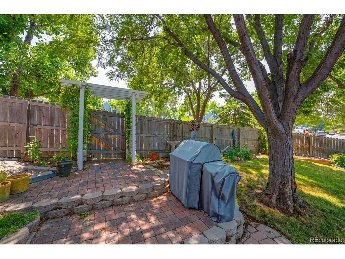 Photo of 8007 W 78th Cir