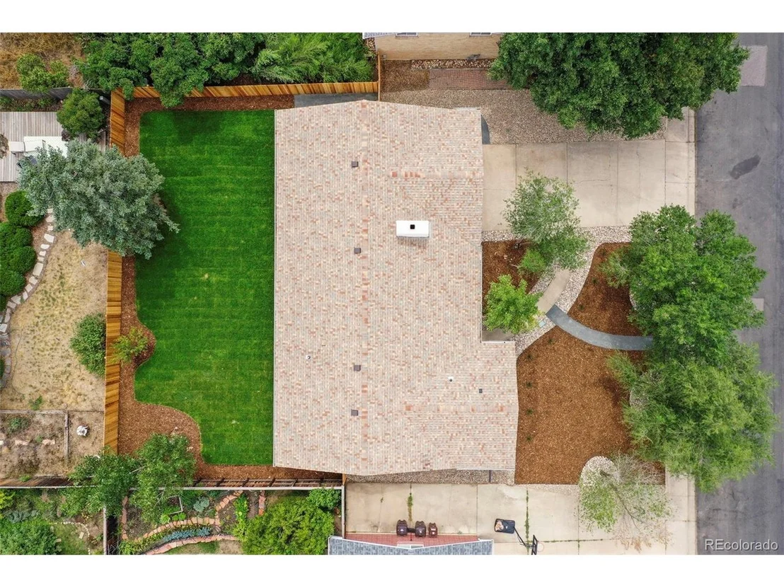 Photo of 230 Seminole Dr