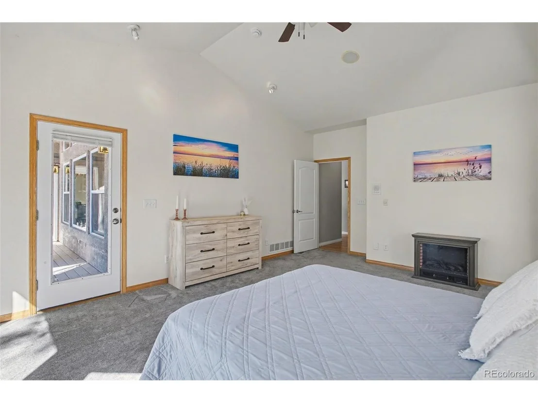 Photo of 261 Pinecrest Way