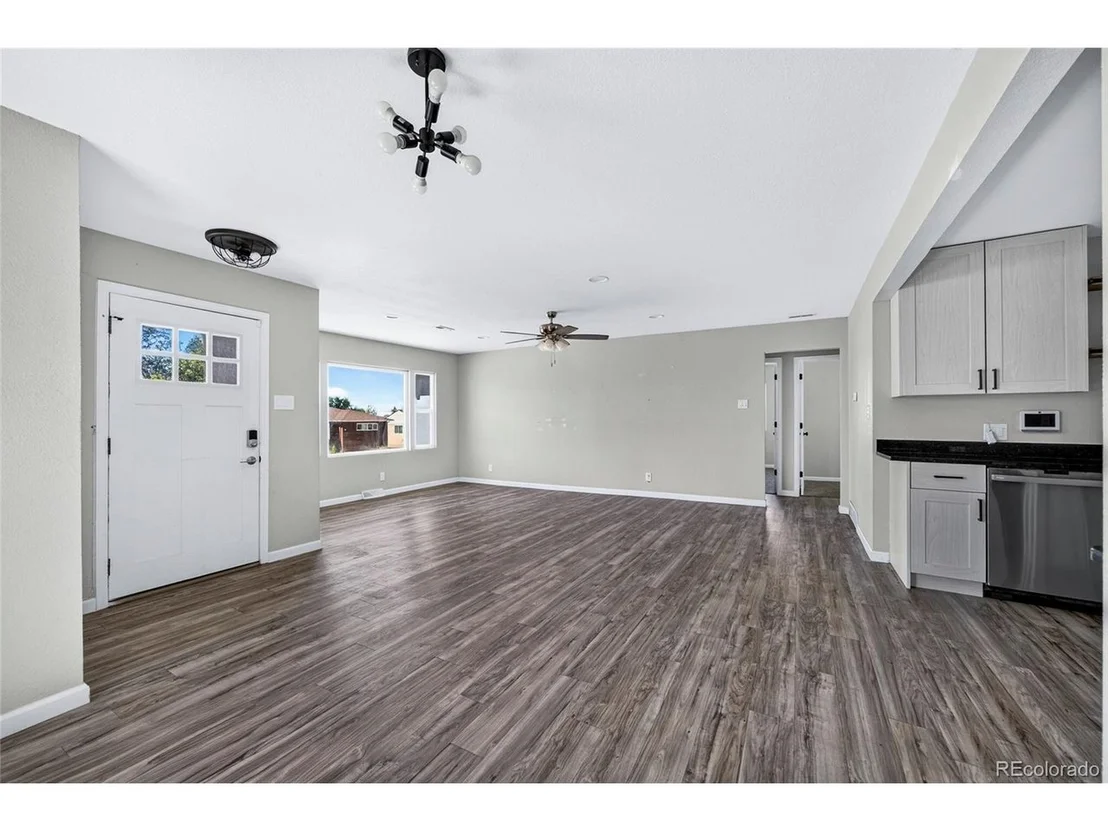 Photo of 1614 Alexander Cir