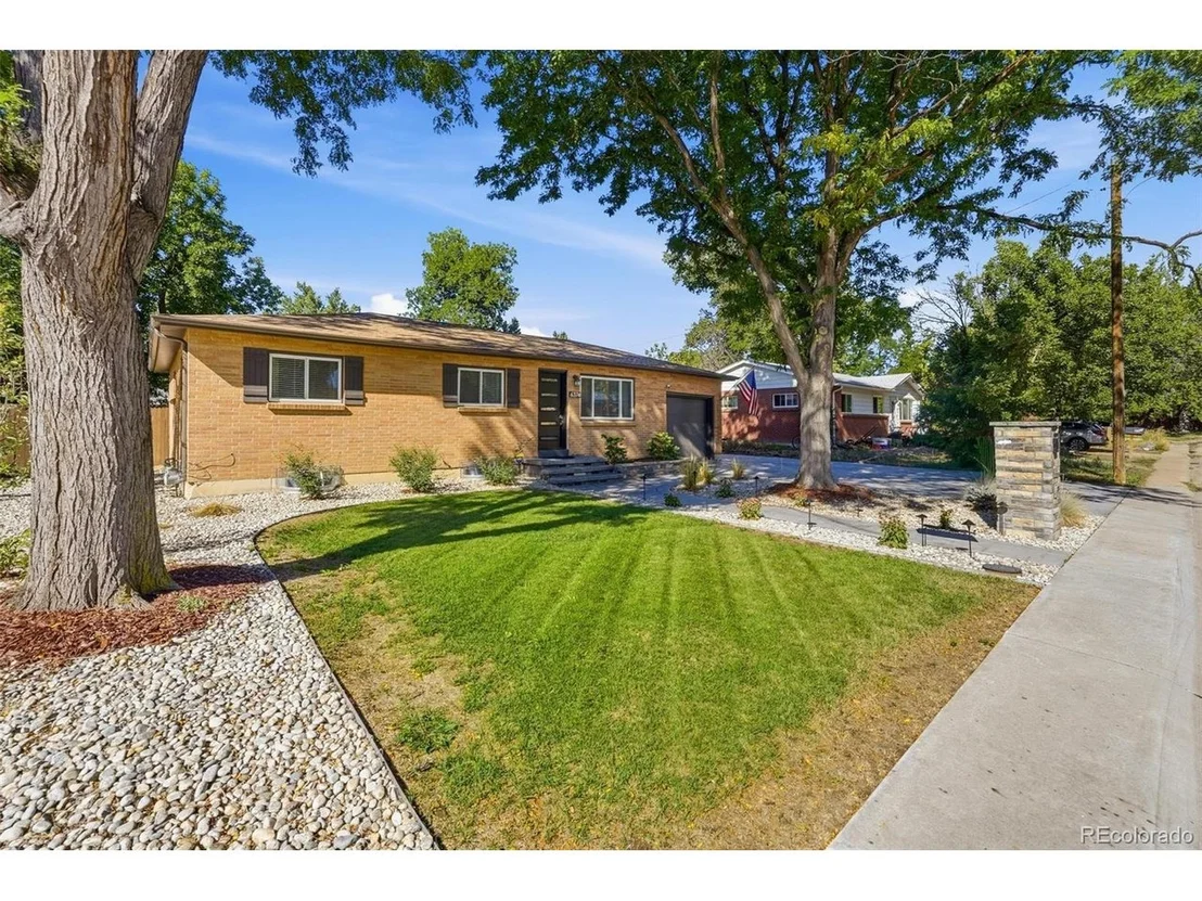 Photo of 6374 Iris Ct