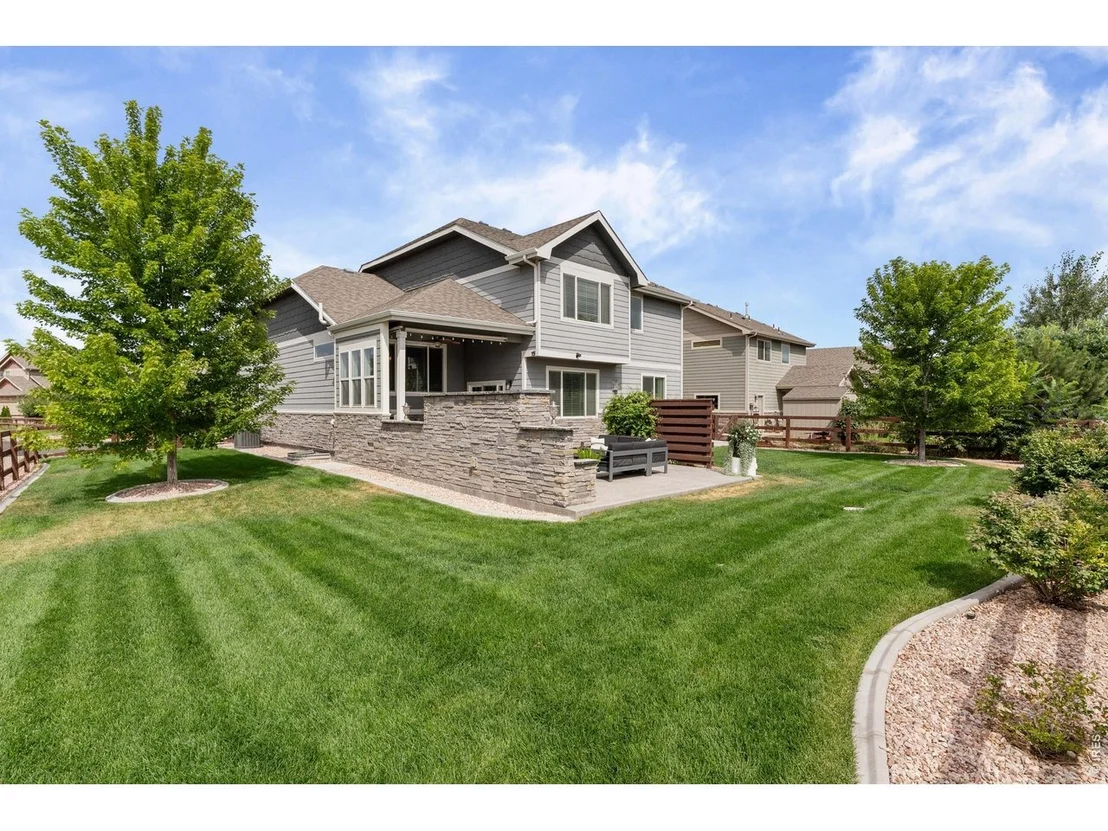 Photo of 897 Shade Tree Dr