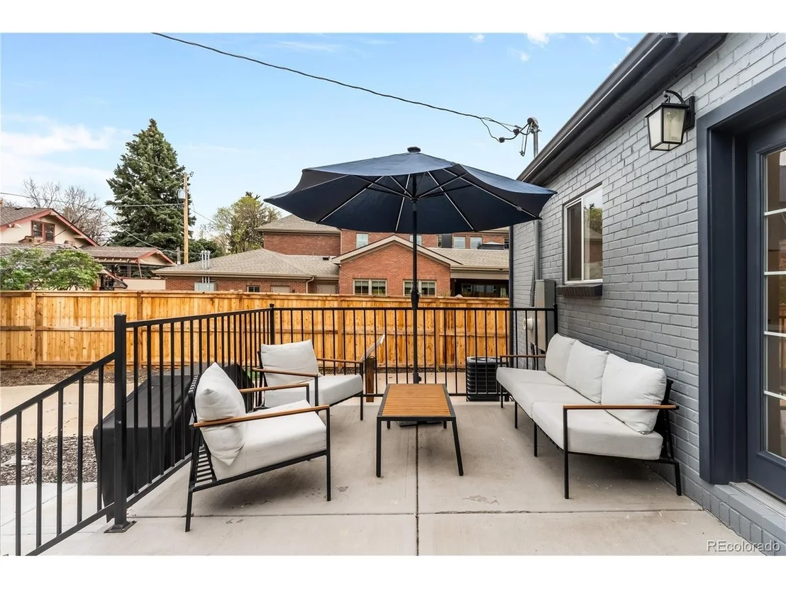 Photo of 2028 Elm St