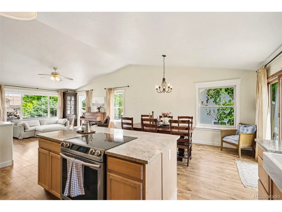 Photo of 3103 Cody Ave