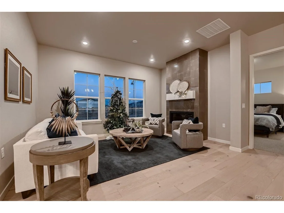 Photo of 895 Quarry Cir