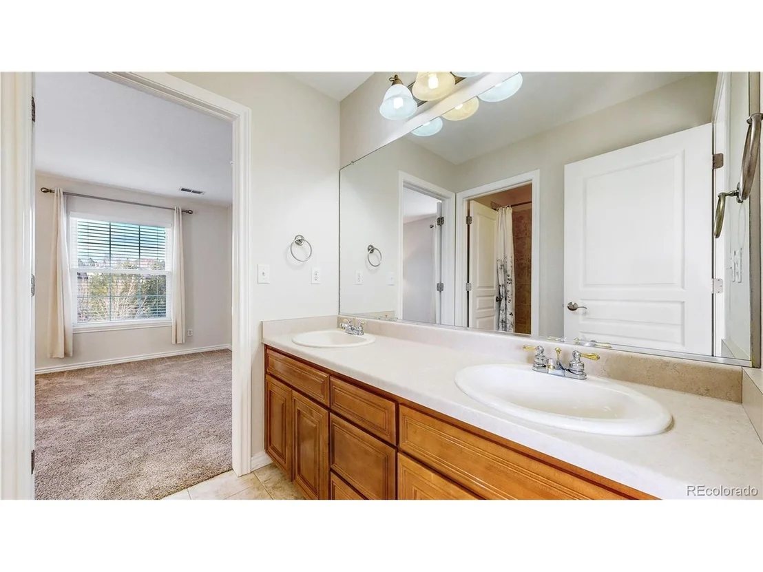 Photo of 15548 W 75th Pl