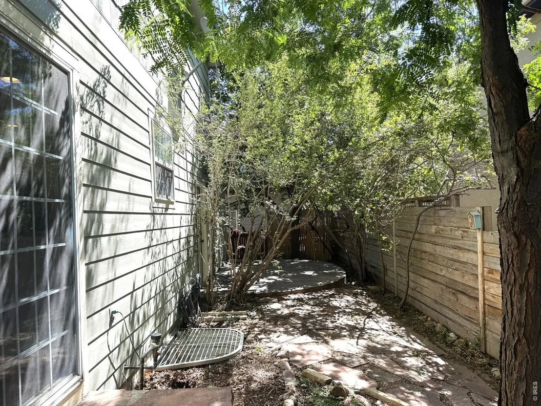 Photo of 1202 Della St