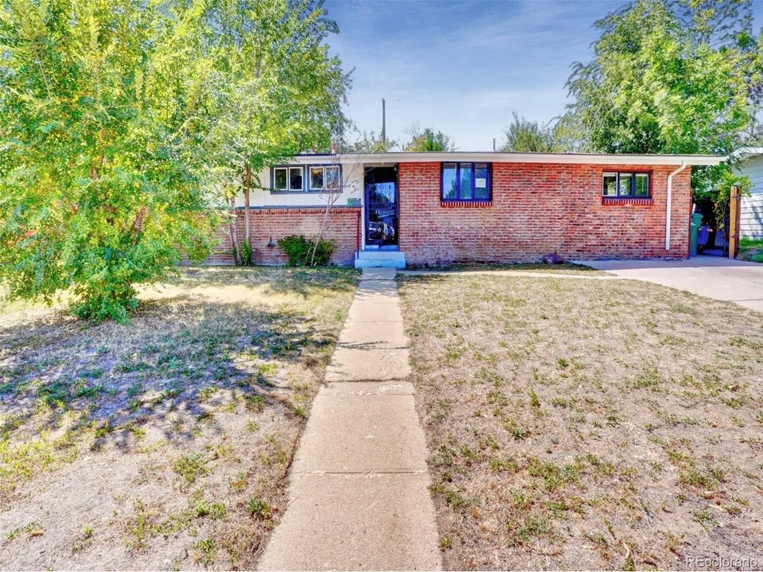 Photo of 7789 Greenleaf Ln