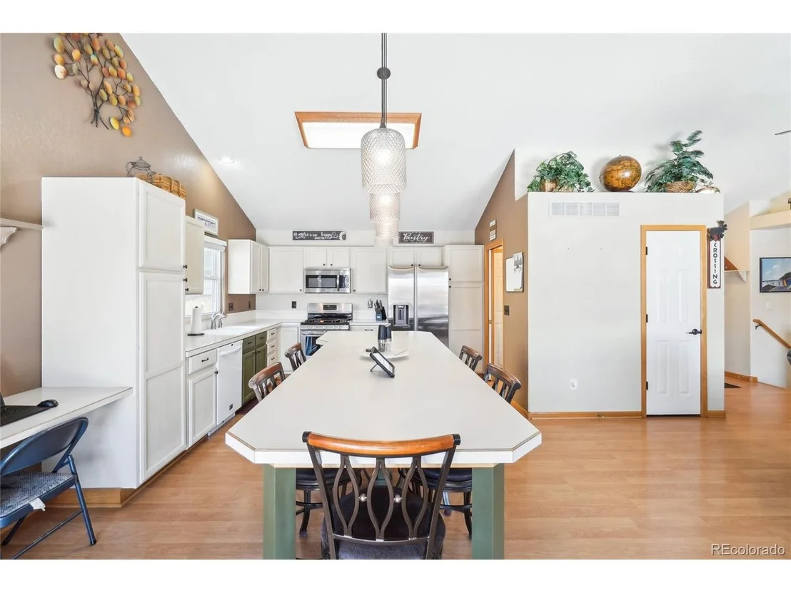 Photo of 556 Barnwood Dr