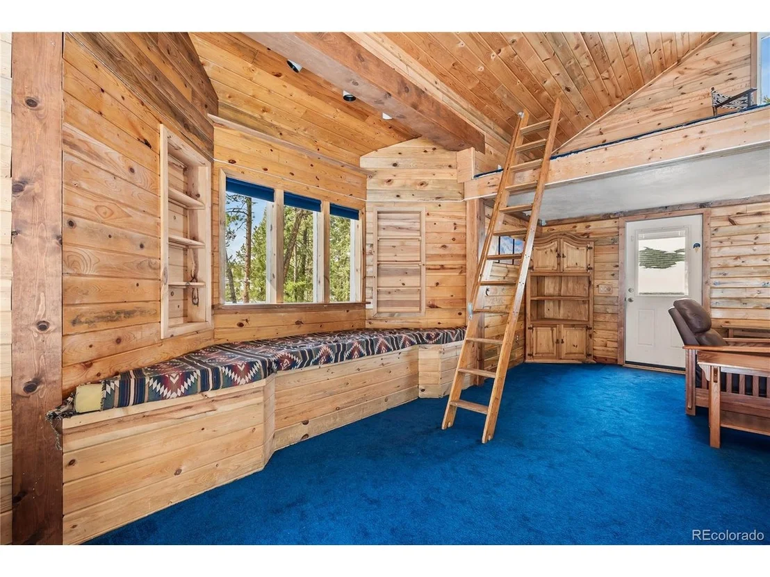 Photo of 82 Iris Dr