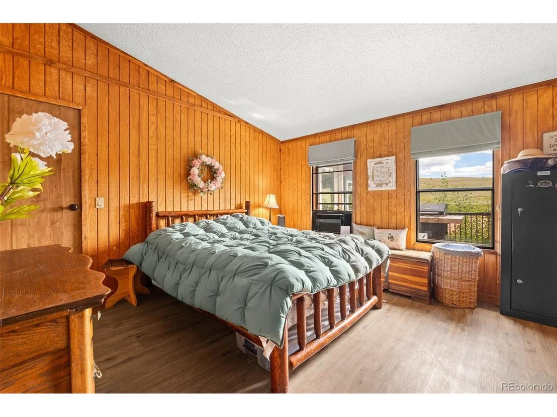 Photo of 242 Poplar Ln