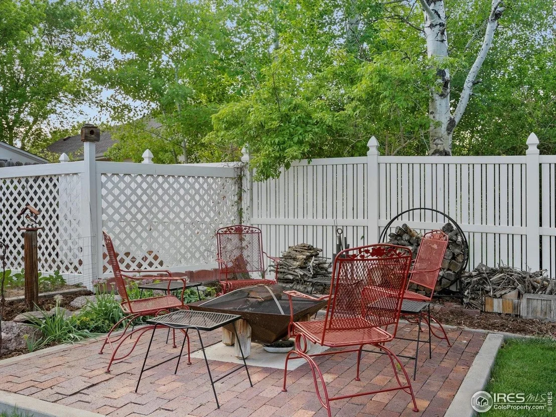 Photo of 1141 Jefferson Dr