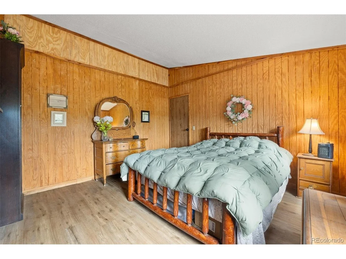 Photo of 242 Poplar Ln