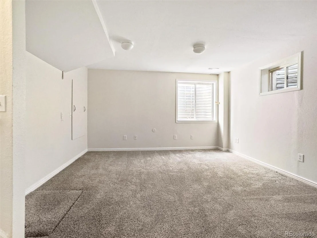 Photo of 9741 Moss Rose Cir
