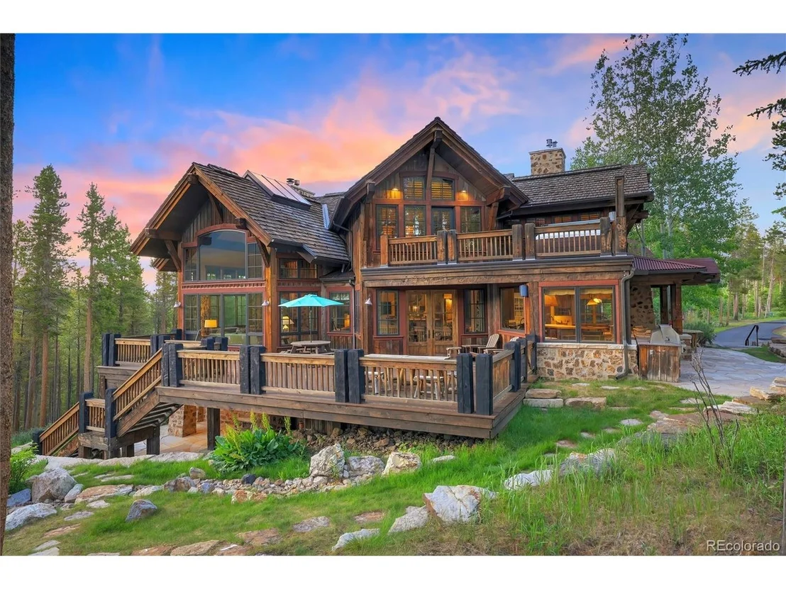 Photo of 456 Peerless Dr