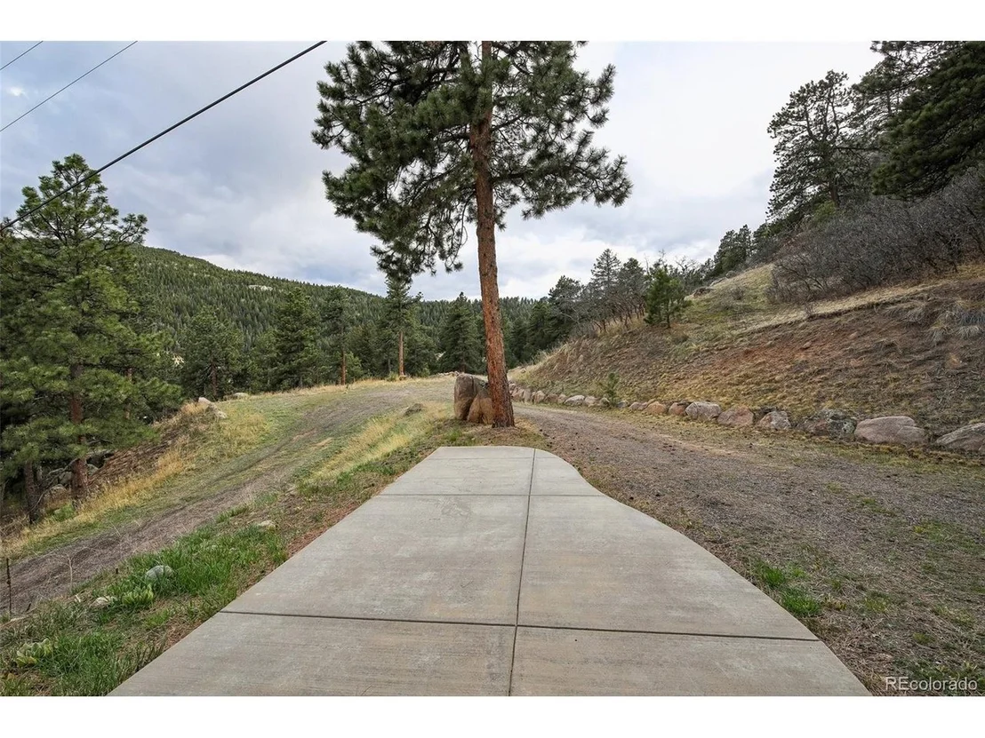 Photo of 7555 Rossman Gulch Rd