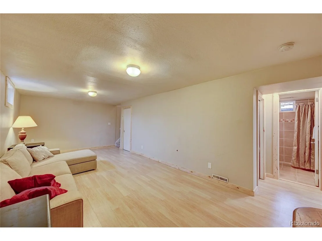 Photo of 6583 Benton Cir