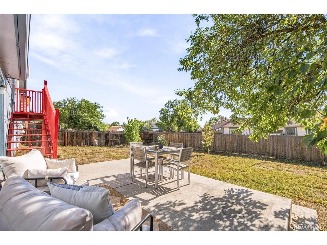 Photo of 10327 Owens Cir