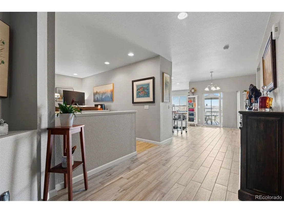 Photo of 930 Mcmurdo Cir