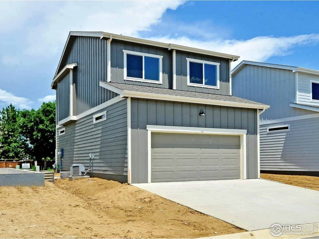 Photo of 521 Hillsview Dr