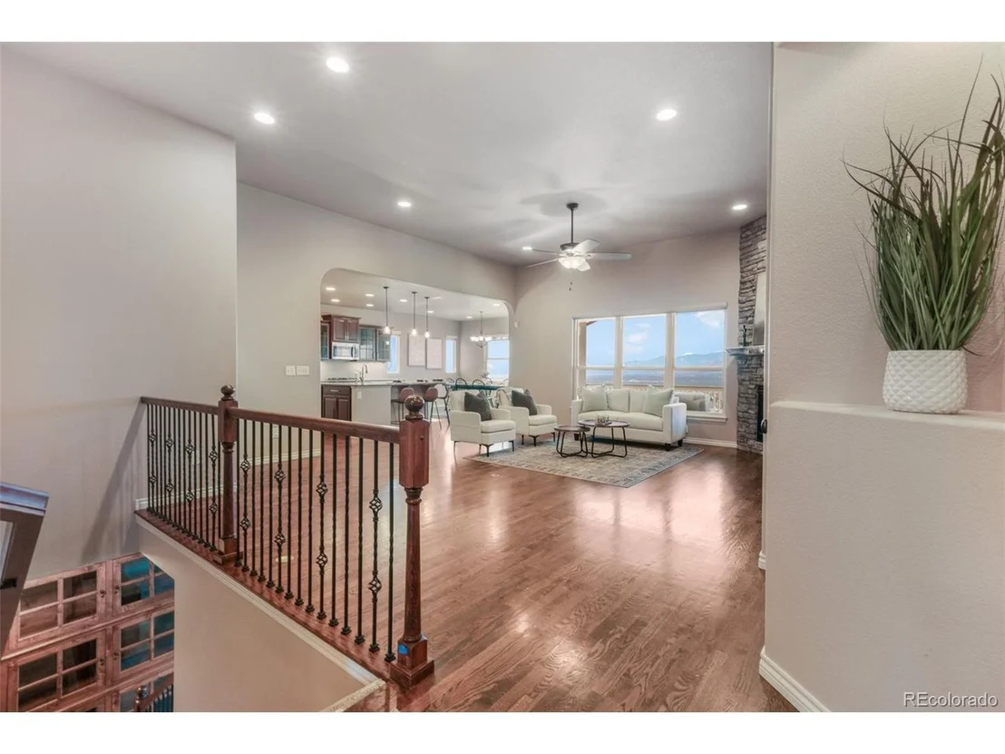Photo of 215 Kettle Valley Way