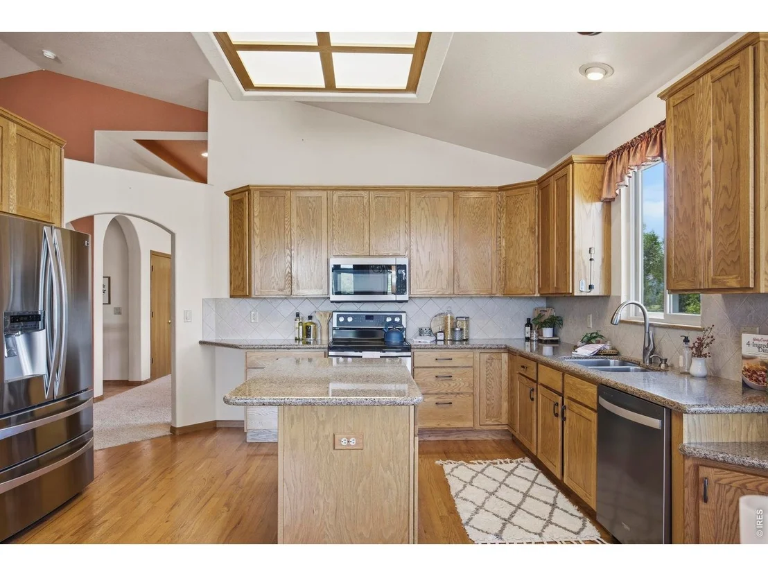 Photo of 510 Lakeside Pl