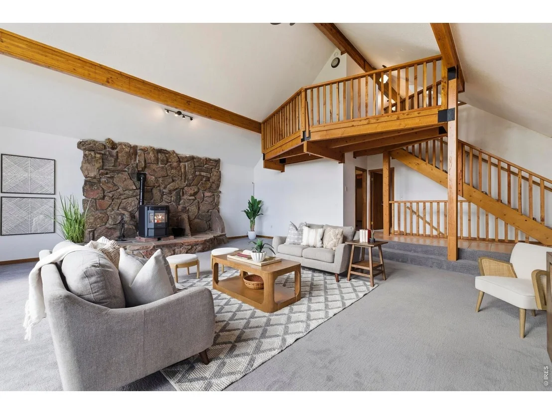 Photo of 8238 Sugarloaf Rd