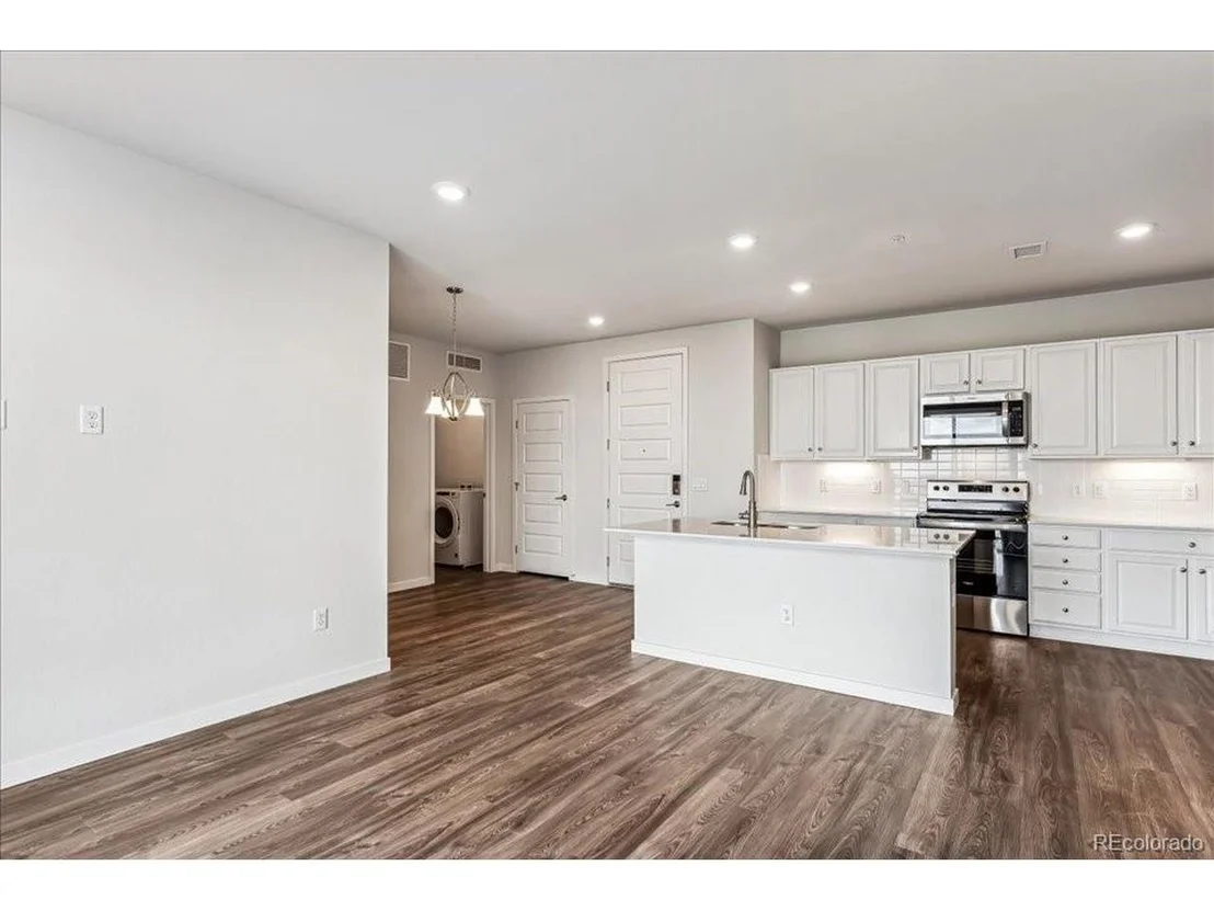Photo of Unit 1304 at 487 Interlocken Blvd