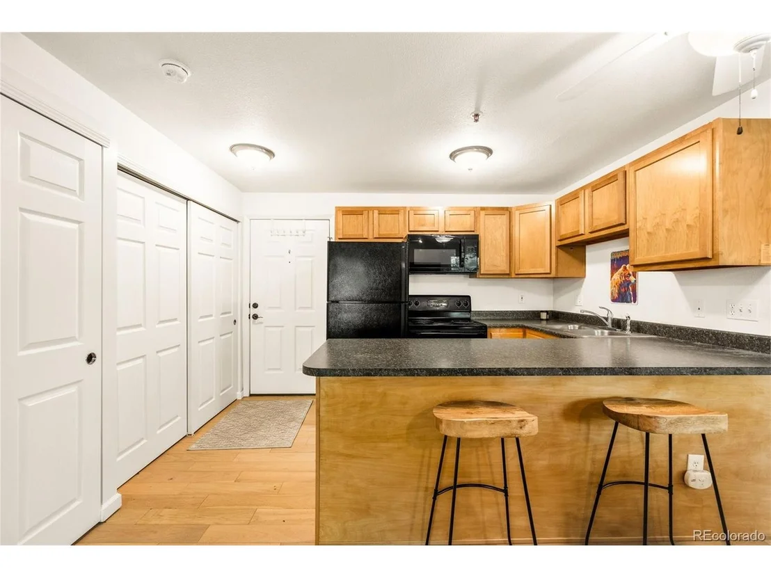 Photo of Unit 210 at 1405 Broadway