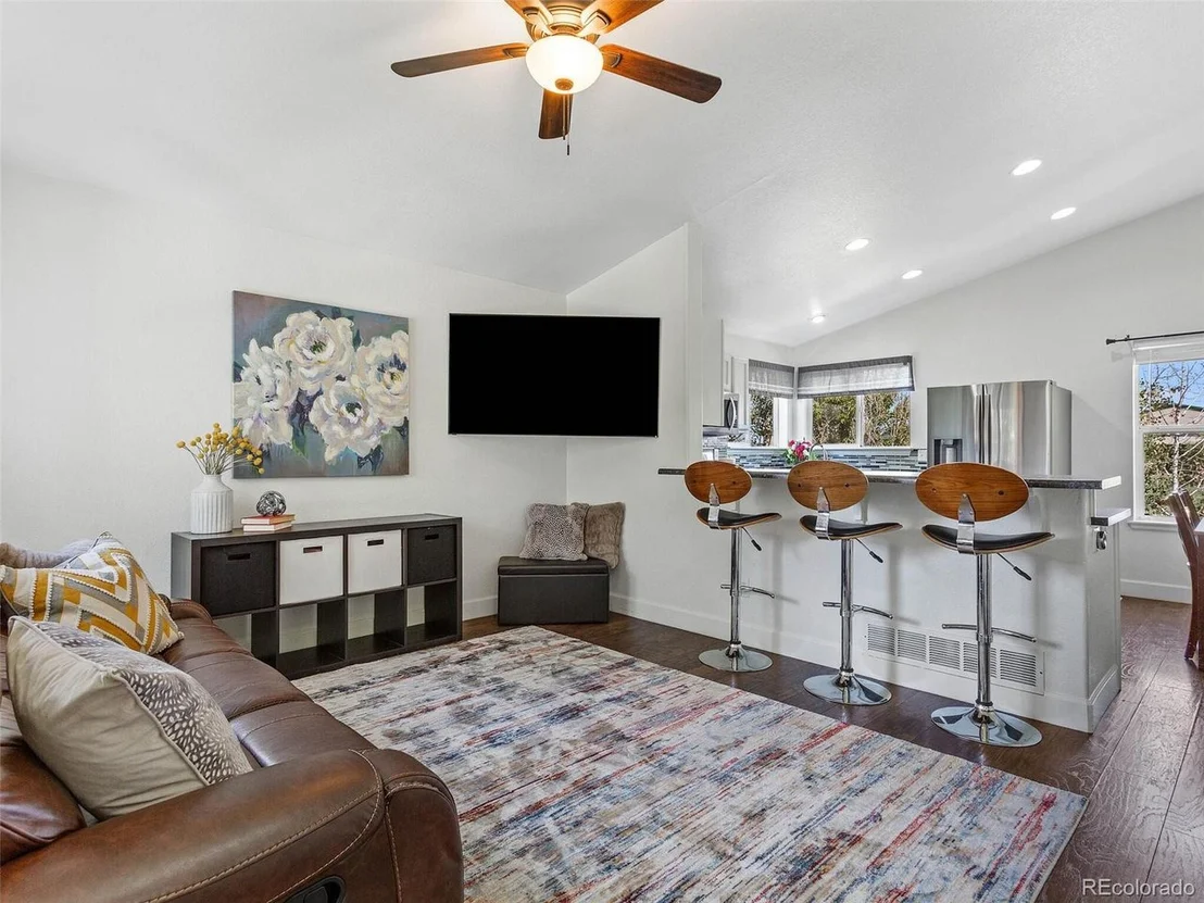 Photo of 1050 Quail Cir