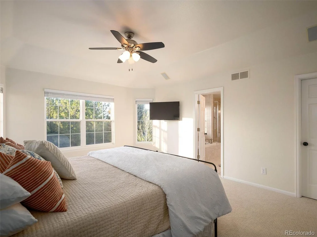 Photo of 369 Shoreham Cir