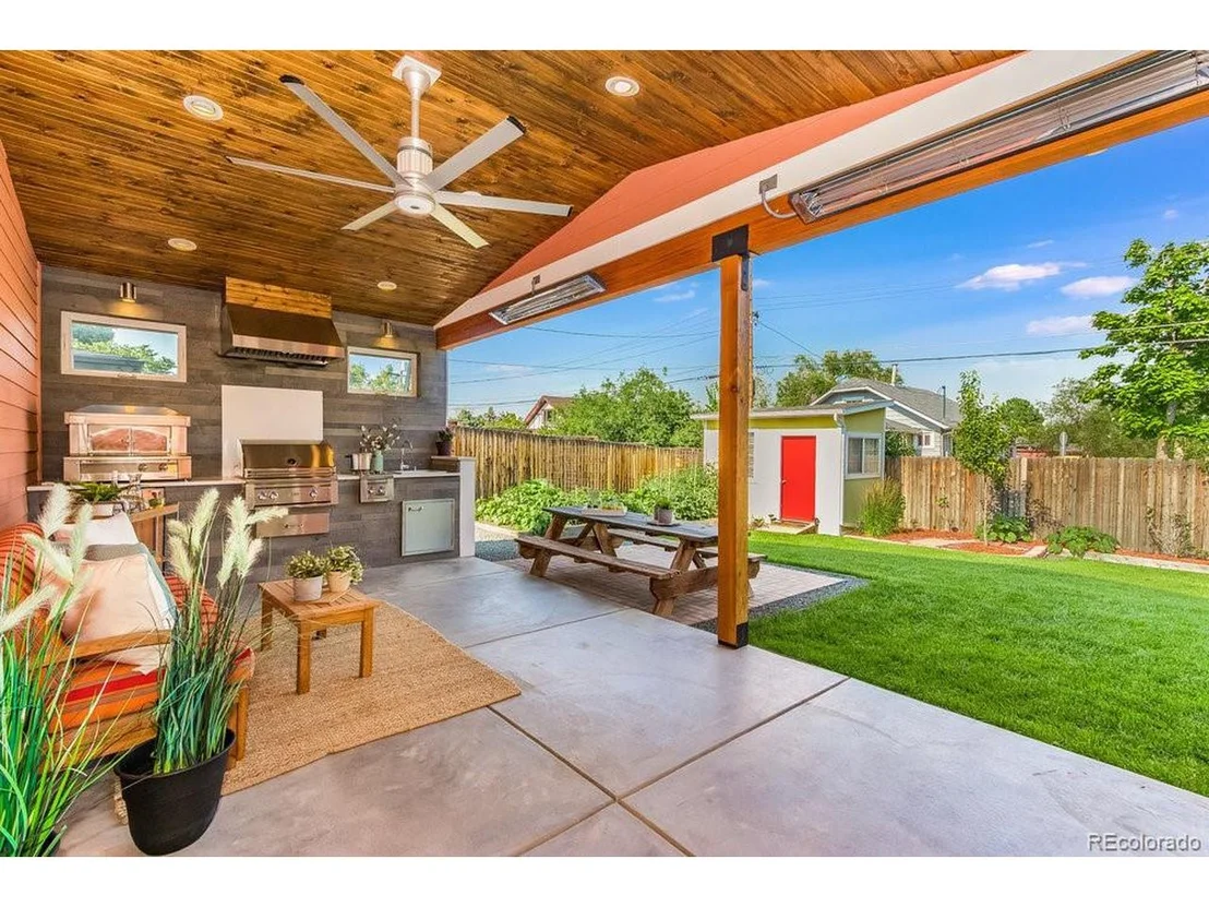 Photo of 5350 Iris St