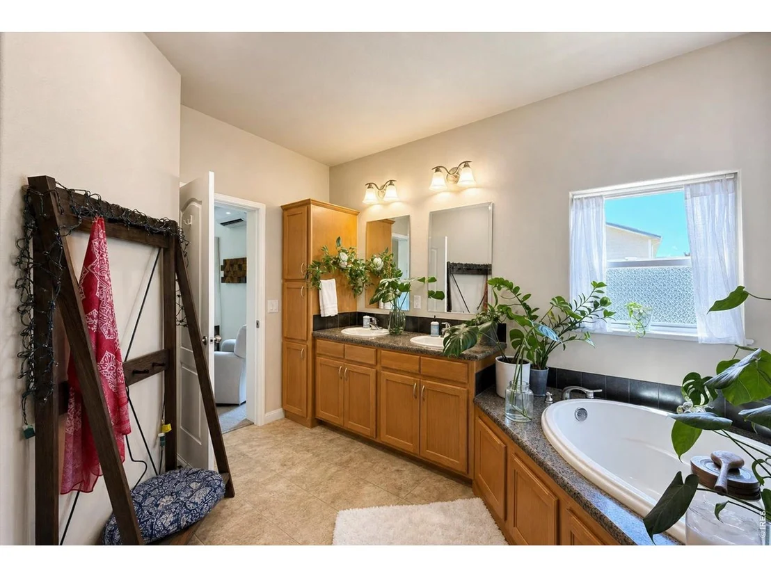 Photo of 7920 Mountain View Dr