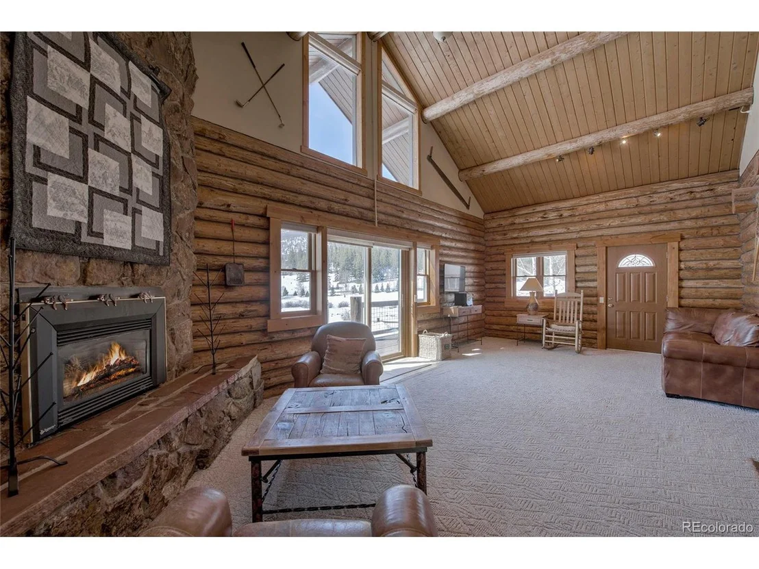 Photo of 64 Hideaway Ct