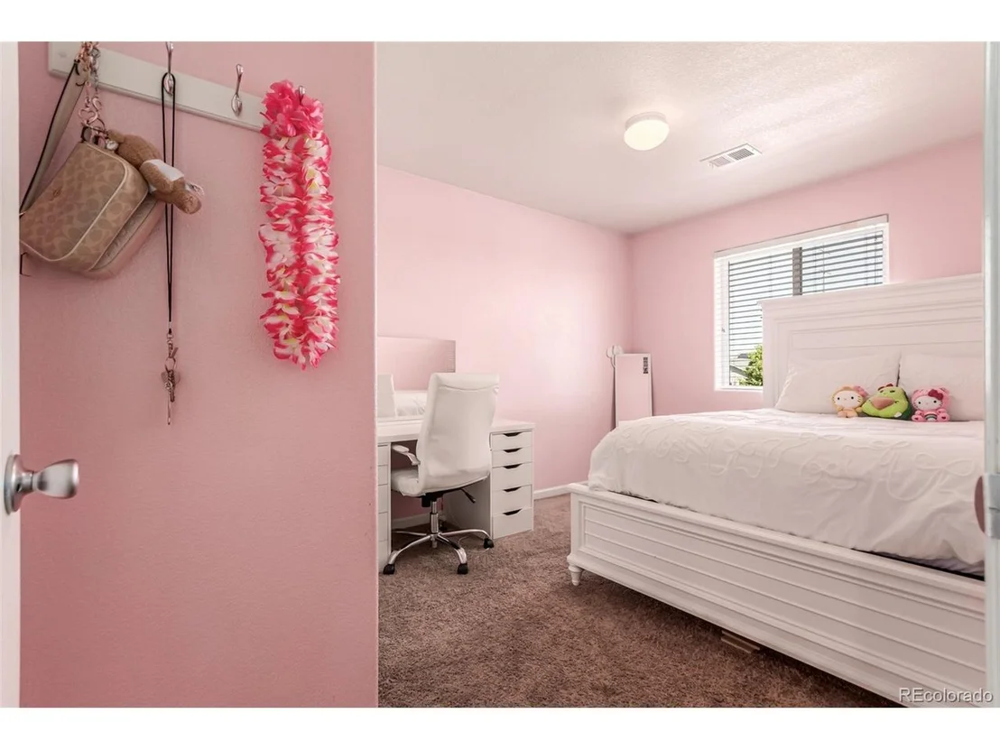 Photo of 504 Vista Blvd