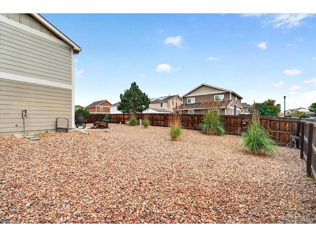 Photo of 800 Willow Dr